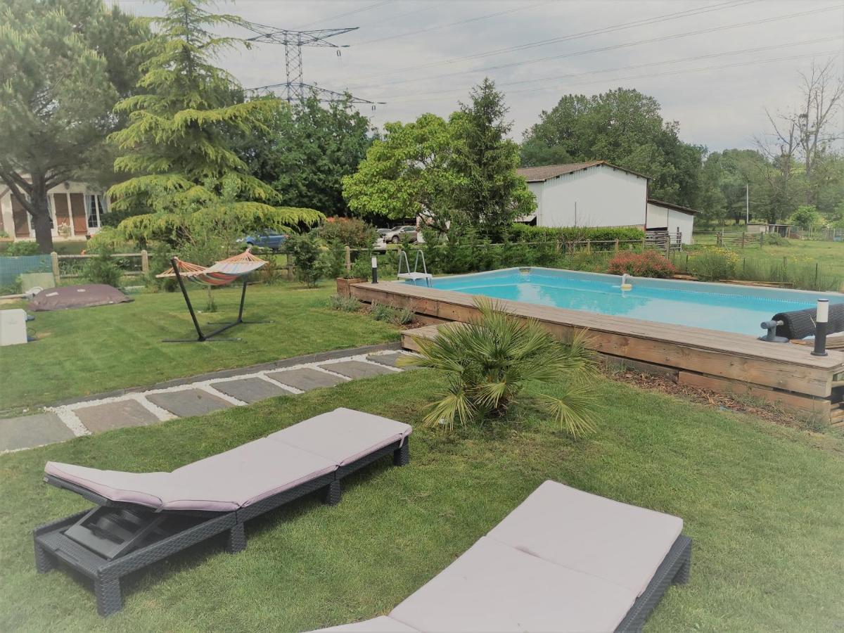 Homesweethome Montussan Luaran gambar